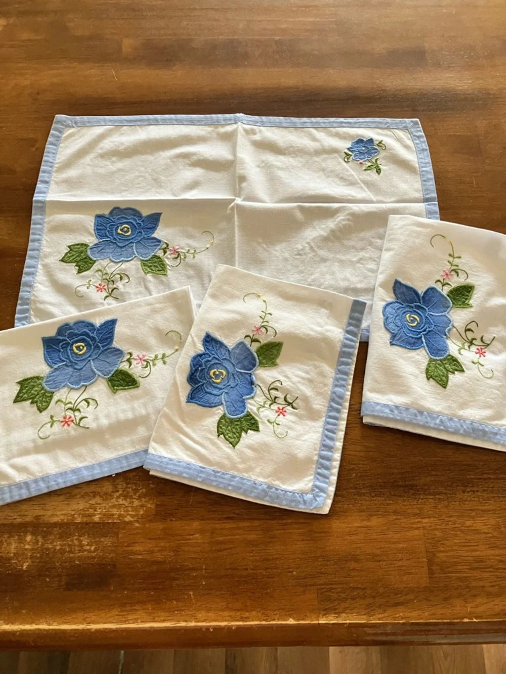 Vintage Embroidered Napkins and Placemats